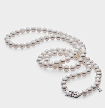 Exploring the Natural Beauty of Pearls